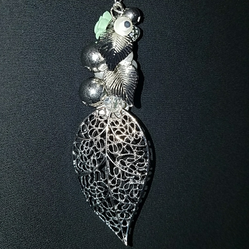 Long necklace - Picture 2 of 3